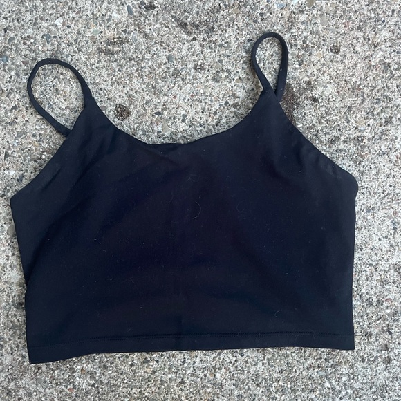 Fitted black tank - Picture 2 of 2